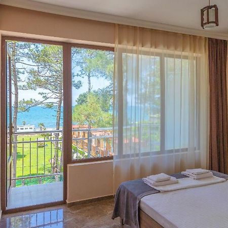 Samni Hotel Ureki Esterno foto