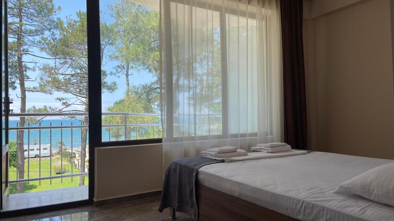 Samni Hotel Ureki Esterno foto