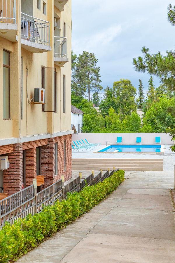 Samni Hotel Ureki Esterno foto