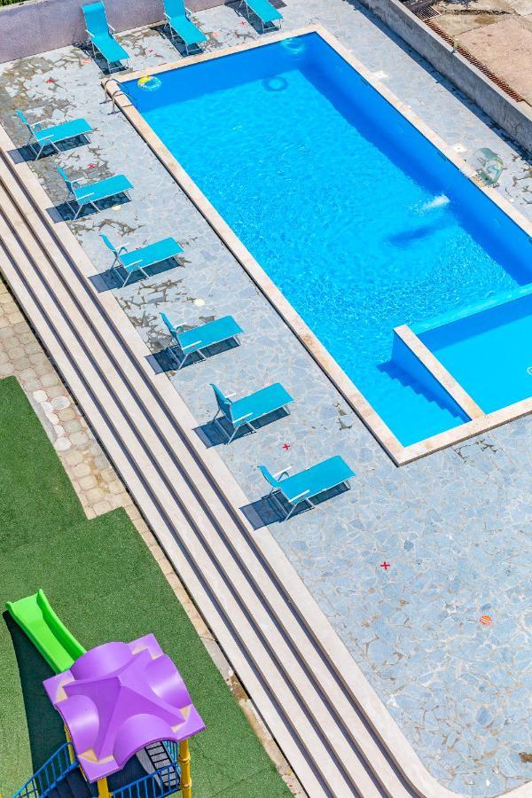 Samni Hotel Ureki Esterno foto