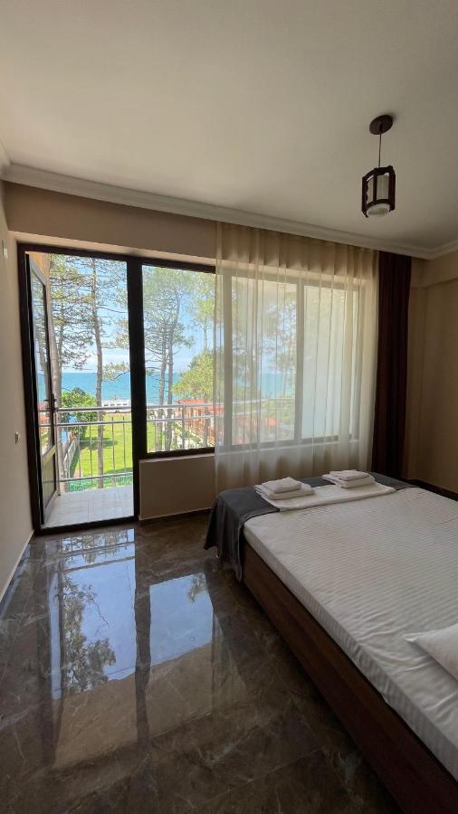 Samni Hotel Ureki Esterno foto