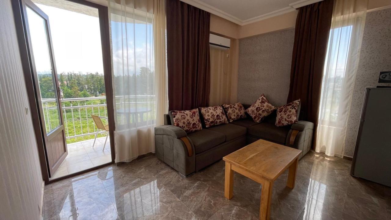 Samni Hotel Ureki Esterno foto