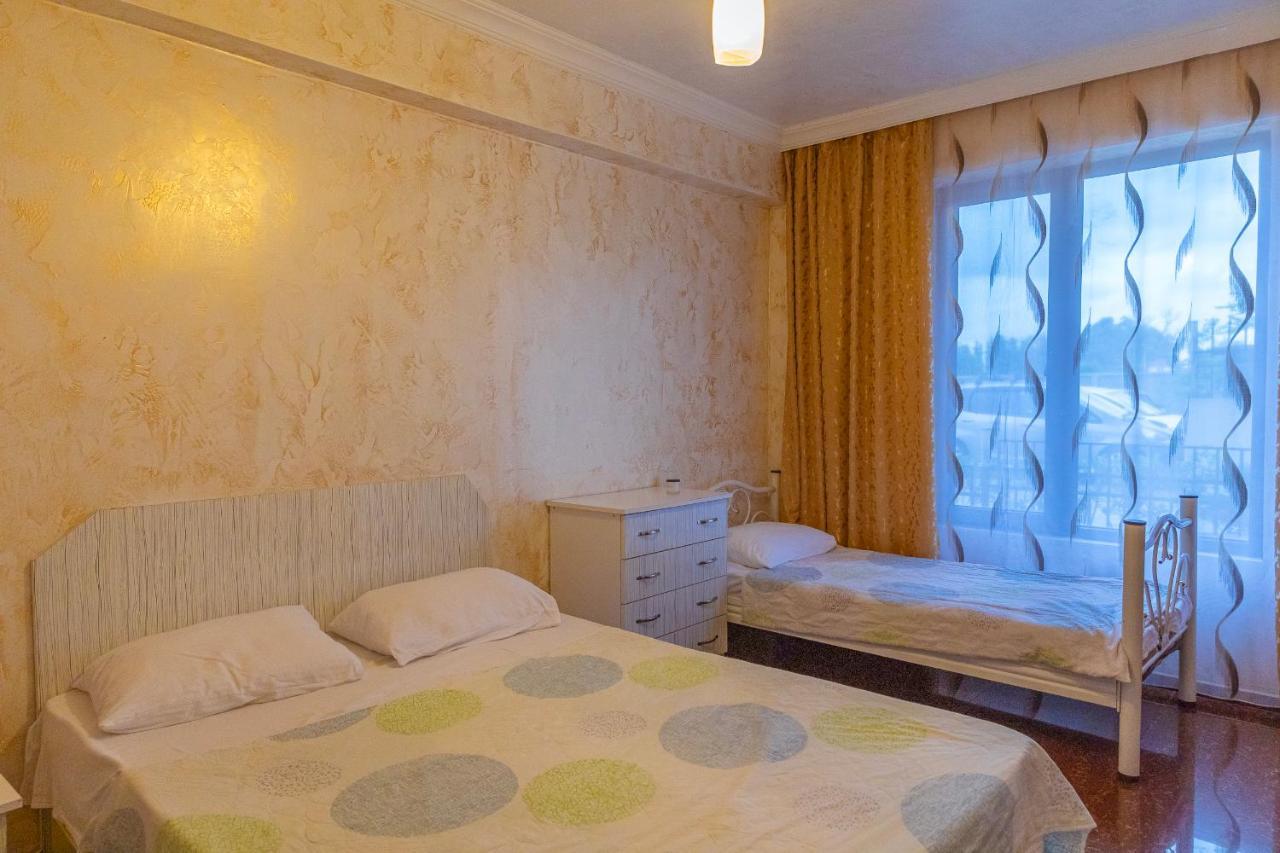 Samni Hotel Ureki Esterno foto